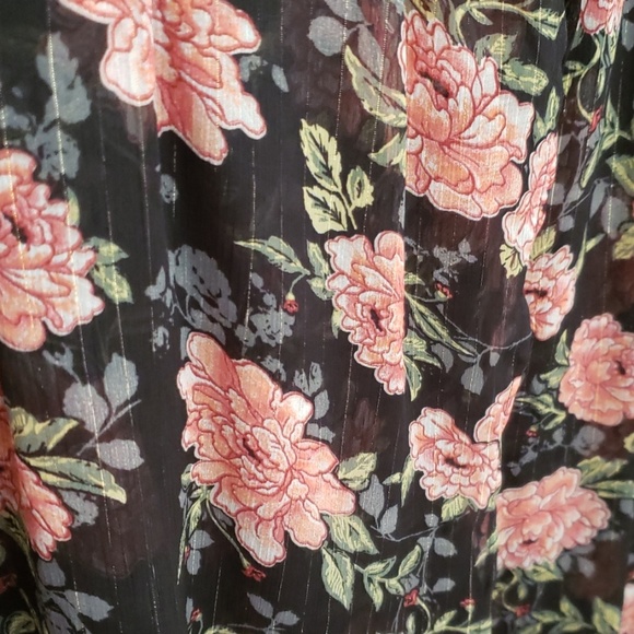 Plus size romper - Picture 2 of 3